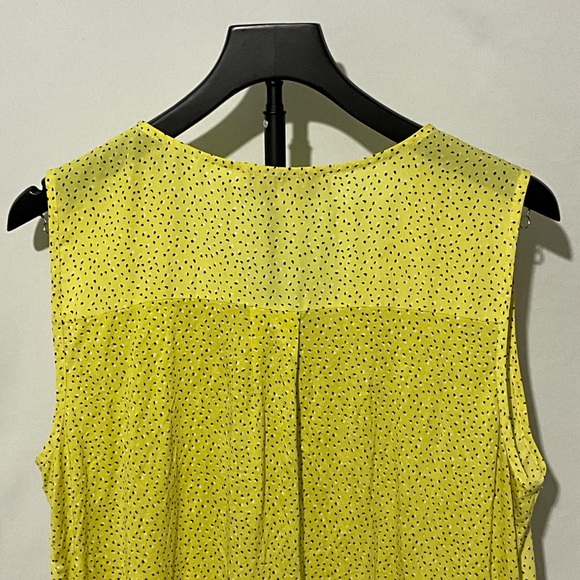 LOFT Yellow Polka Dot Sleeveless V-Neck Blouse - Size Large - Picture 6 of 8